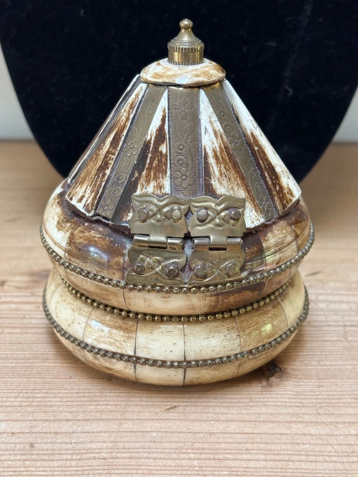 VINTAGE CAMEL BONE SUDHA ORNATE TRINKET BOX DOMED LID BRASS HINGES VELVET LINED - Image 2 of 3