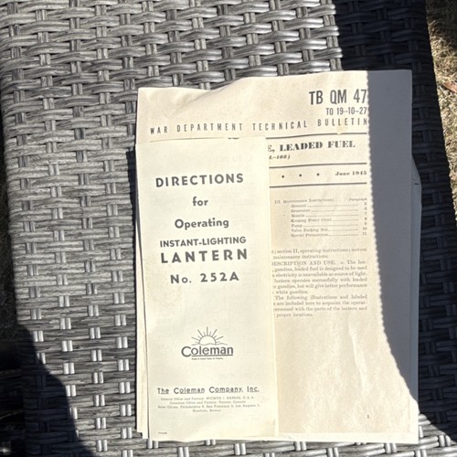 Coleman 252A Instant-Lighting Lantern Gasoline Brown 1940s 1945 Vintage - Picture 2 of 4