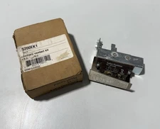 EATON CUTLER HAMMER DS200EK1 AUXILIARY CONTACT KIT 1 N.O.1 N.C. SERIES A *NOS*