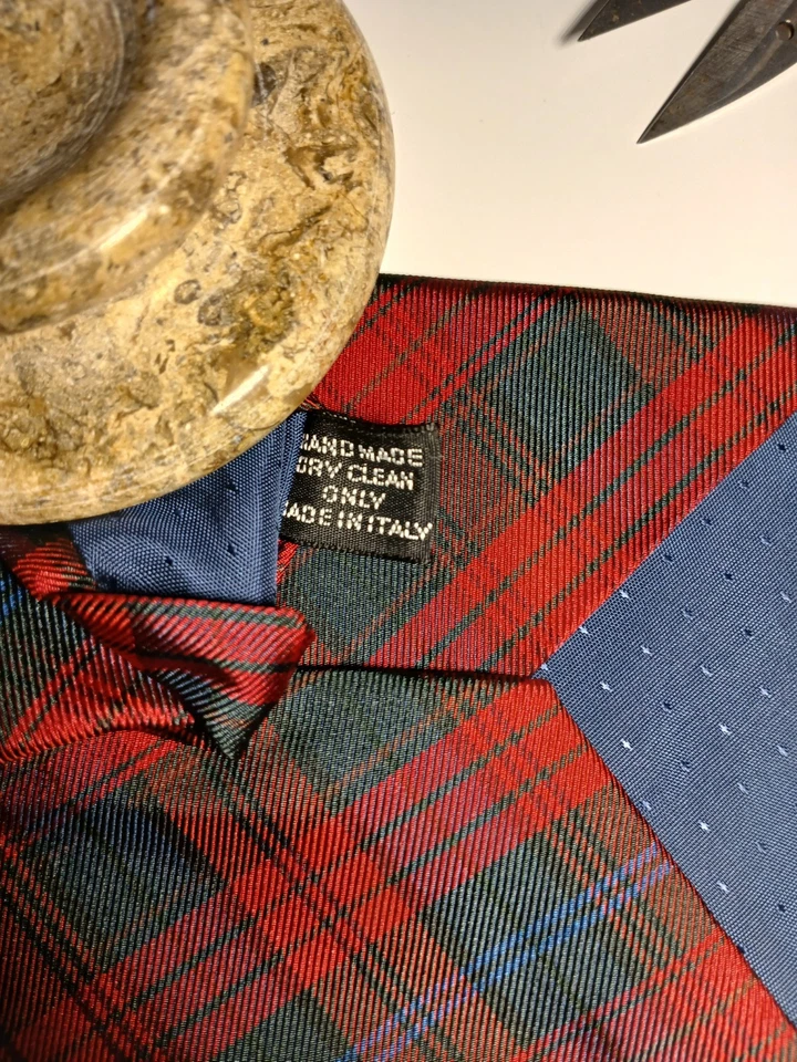 Corbata Abercrombie & Fitch Roja Negra Azul Tartán Cuadros Hecha a Mano Seda Italia Clásica Foto 4 de 4