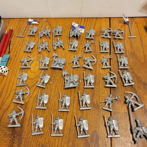 39 VTG LionHeart Board Game Parker Bros Replacement Piece Silver Archer Knight