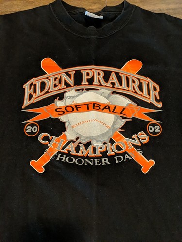 Camiseta negra Eden Prairie Softbol 2002 Schooner Days Champions XXL 2XL - Imagen 2 de 5
