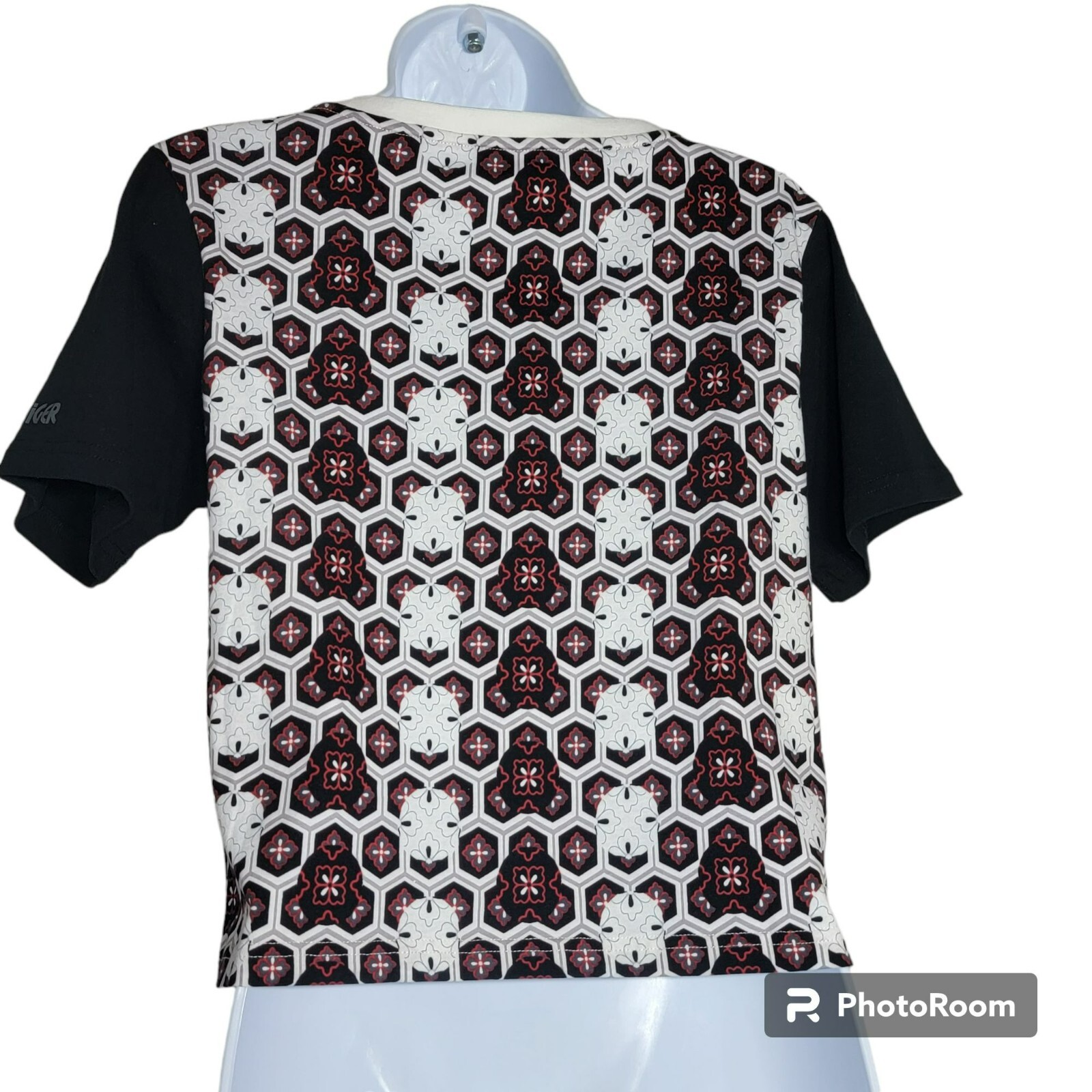 Asics Tiger Top, Women S, Graphic Tee, White/Red/Black, W Sumire Crop,  **NWT** image 3