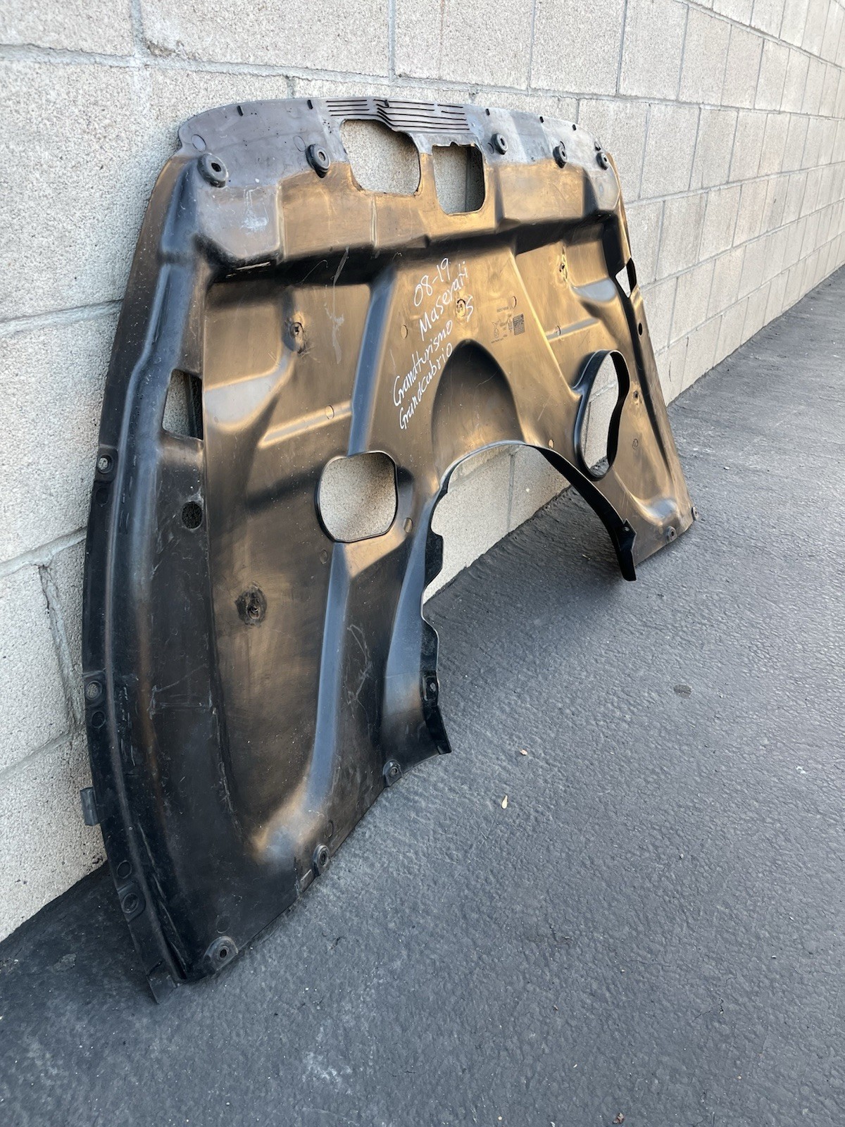 Maserati GranTurismo 2008-2019 Engine cover