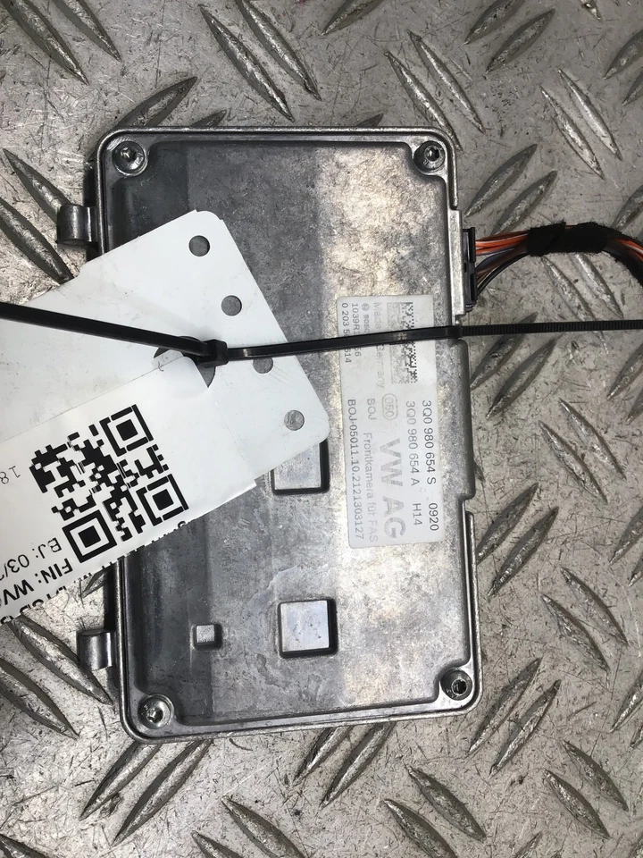 669619 669619 Cámara frontal VW Touran II (5T) 3Q0980654S 91/LP1J 3Q0980654S - Imagen 2 de 2