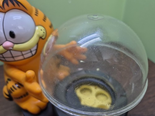 Vintage Garfield Plastic Gumball Machine 1979/1981 NO BOTTOM SEAL Preowned Read - Picture 10 of 14