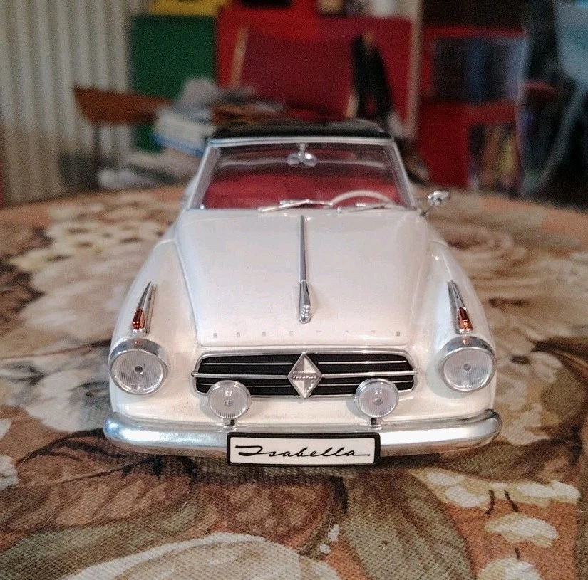 REVELL 1/18 - BORGWARD ISABELLA - Modellino Auto Metallo #A4# - Immagine 3 di 4