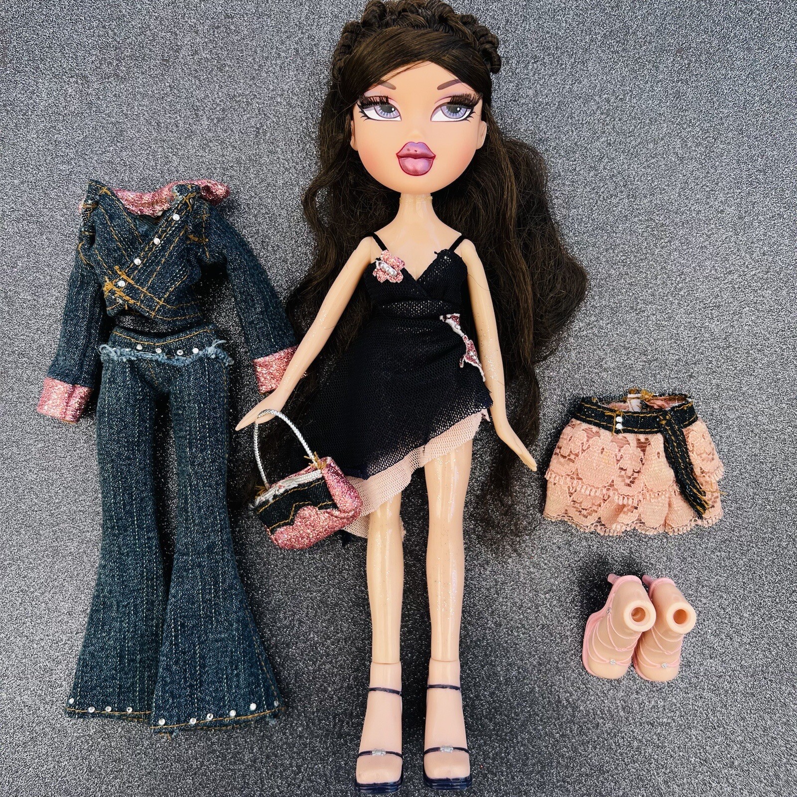 Bratz Girlz Nite Out Dana Doll With Clothes, Heels & Handbag. (Original  2004!)