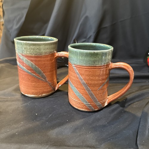 Roz Studio Pottery Set Of 2 Handled Coffee Mugs 5 1/2 In - Picture 8 of 11