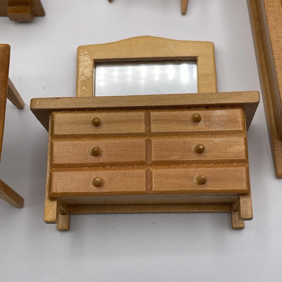 5 piezas coleccionables vintage de muebles de madera en miniatura para casa de muñecas Foto 3 de 4