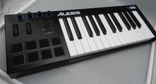 ALESIS V25 MkII 25-Key USB-MIDI Keyboard Controller 4 Knobs 8 Pads 8 Bit Weapon