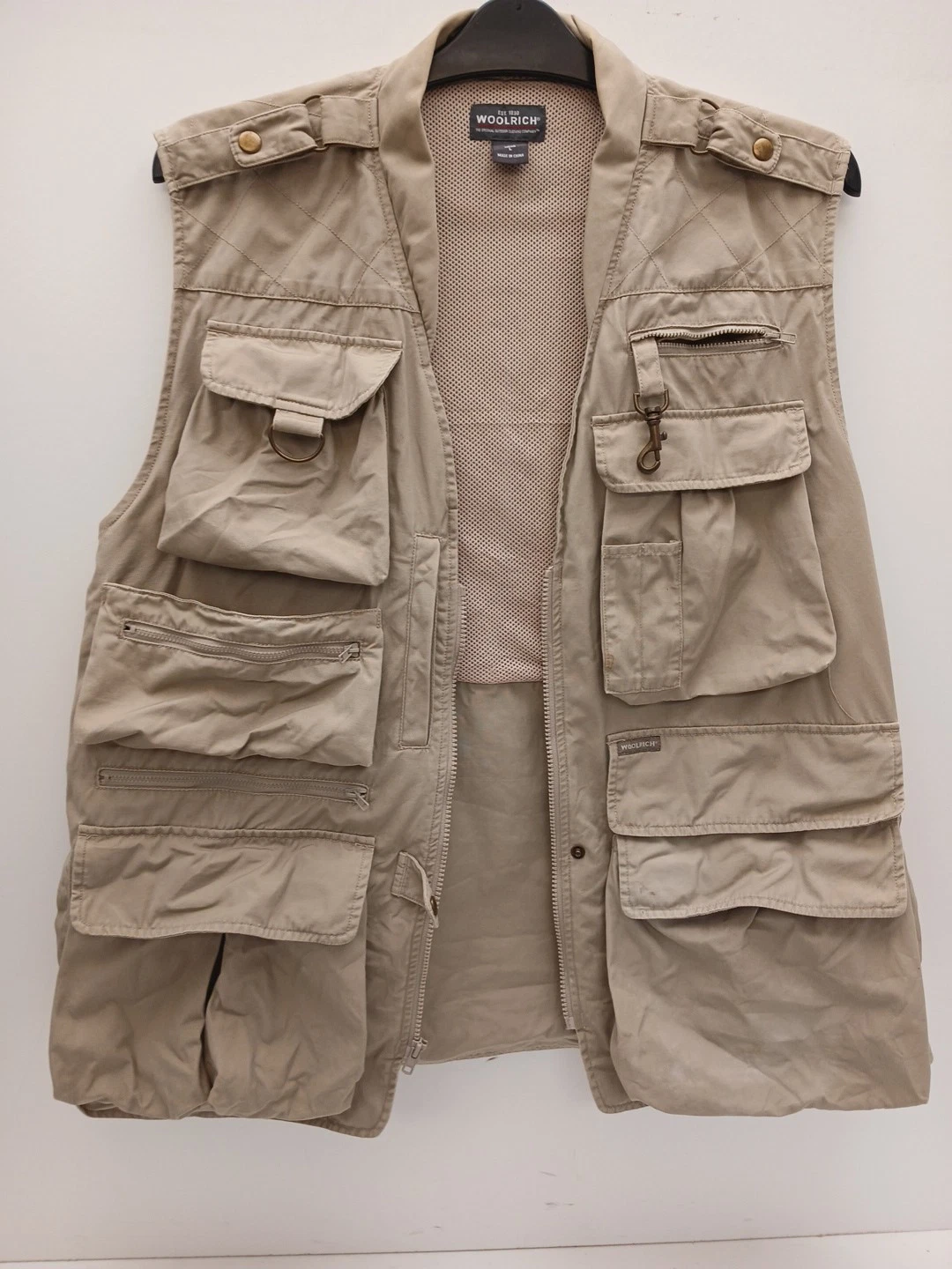 Woolrich Rugged Outdoorwear Fishing Utility Vest Mens Large Khaki Multi Pockets
Opens in a new windo