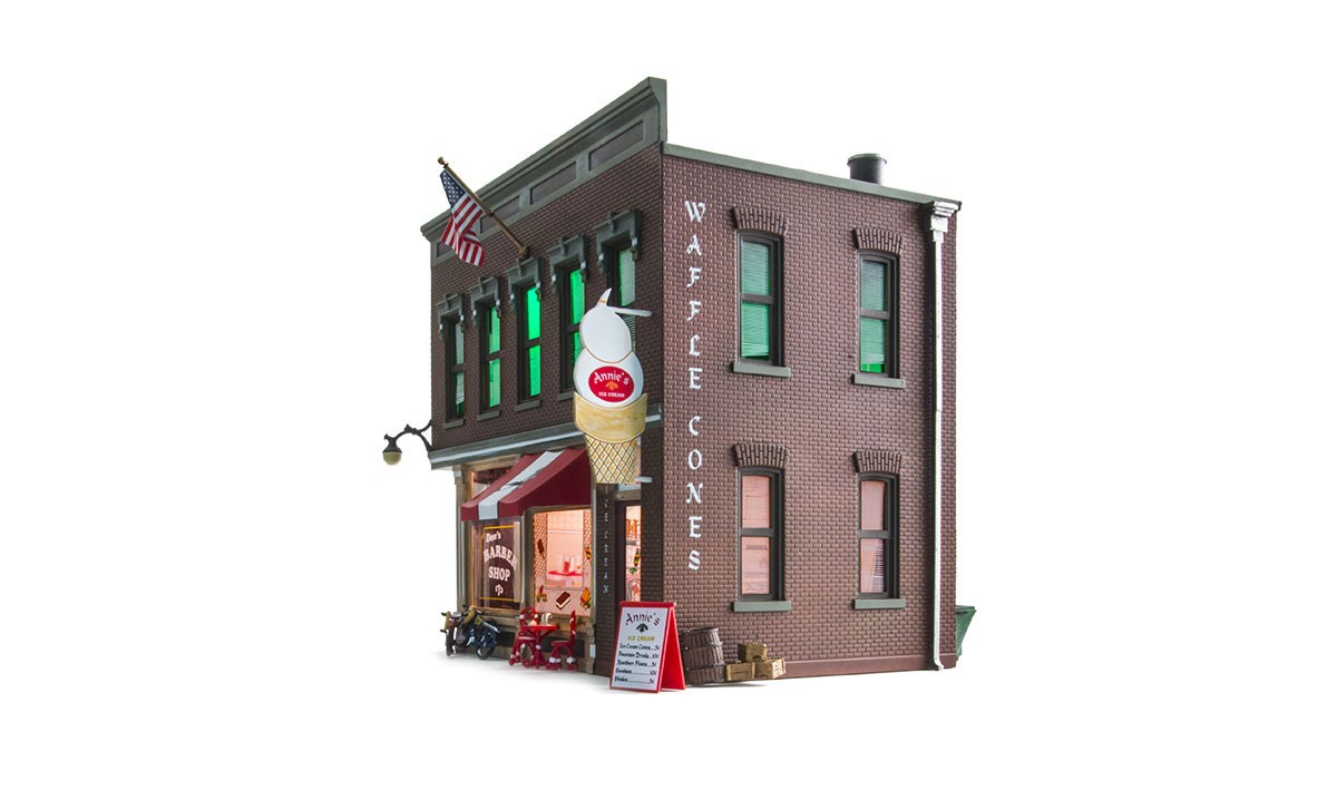 Buy Woodland Scenics Corner Emporium Building O Scale Model of Three-in-One Corn