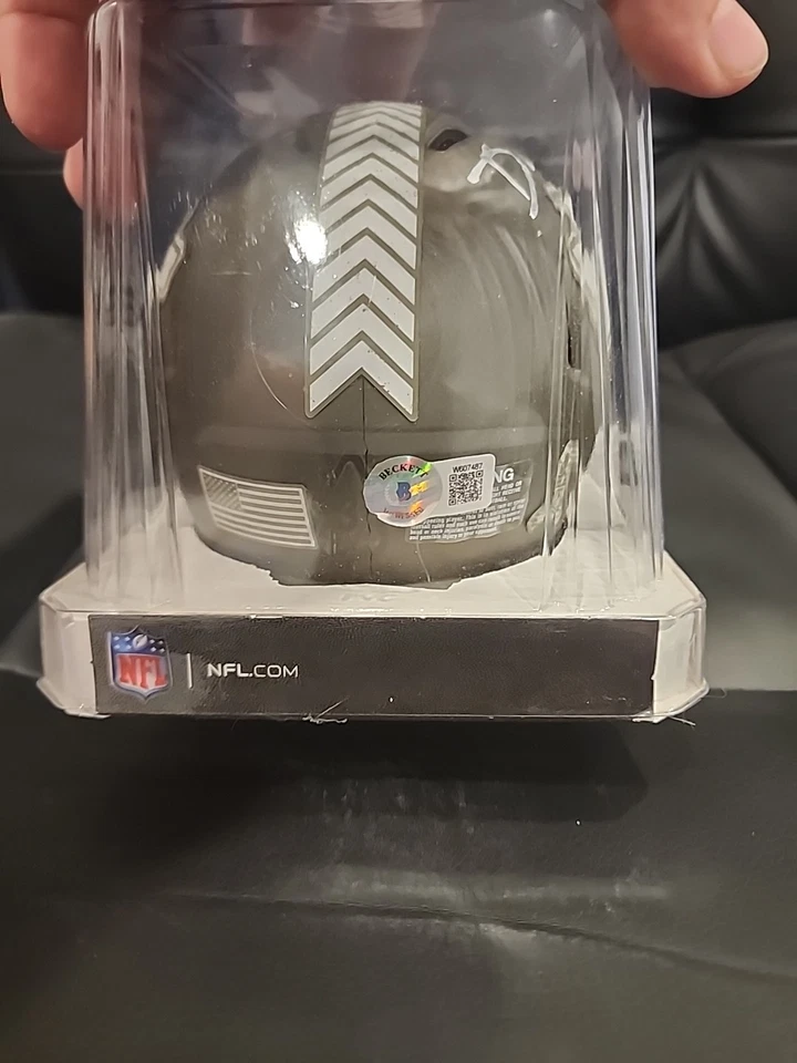 Mini capacete de velocidade assinado por Dante Hall saudação ao serviço automático Beckett certificado de autenticidade Chiefs - Imagem 2 de 2