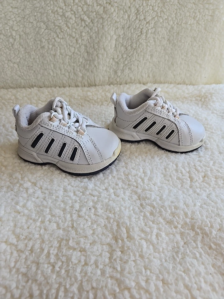 De Colección Niños Conexión Bebé Tenis Zapatos Atléticos Con Cordones Talla 2 Blanco Azul Marino Foto 2 de 4