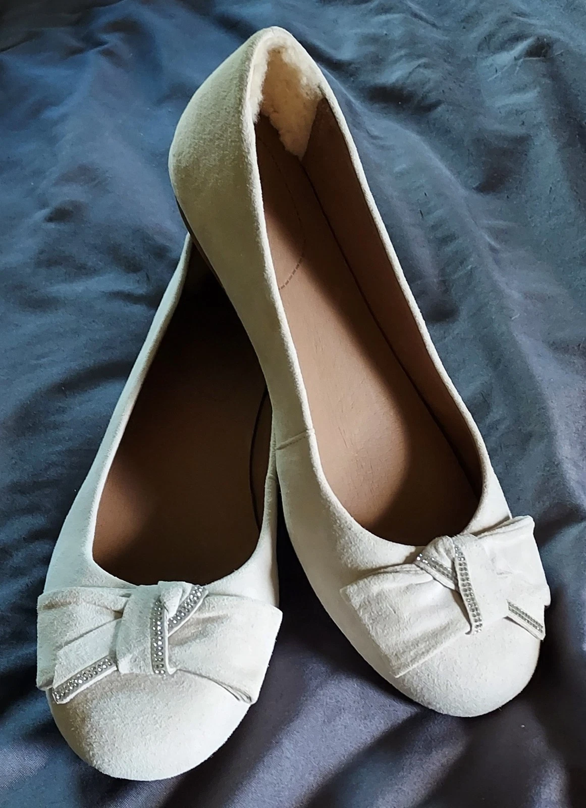 NUOVA scarpa Ugg jacqueline flat slip on donna taglia 7 5 impreziosita fiocco neve fresca