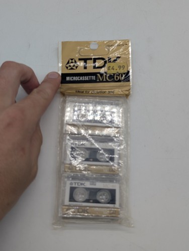 3pz TDK MC-60 MC60 Microcassette Nastro Cassetta Vuoto 60 Min D-MC60U3 dal 1988 - Foto 2 di 3