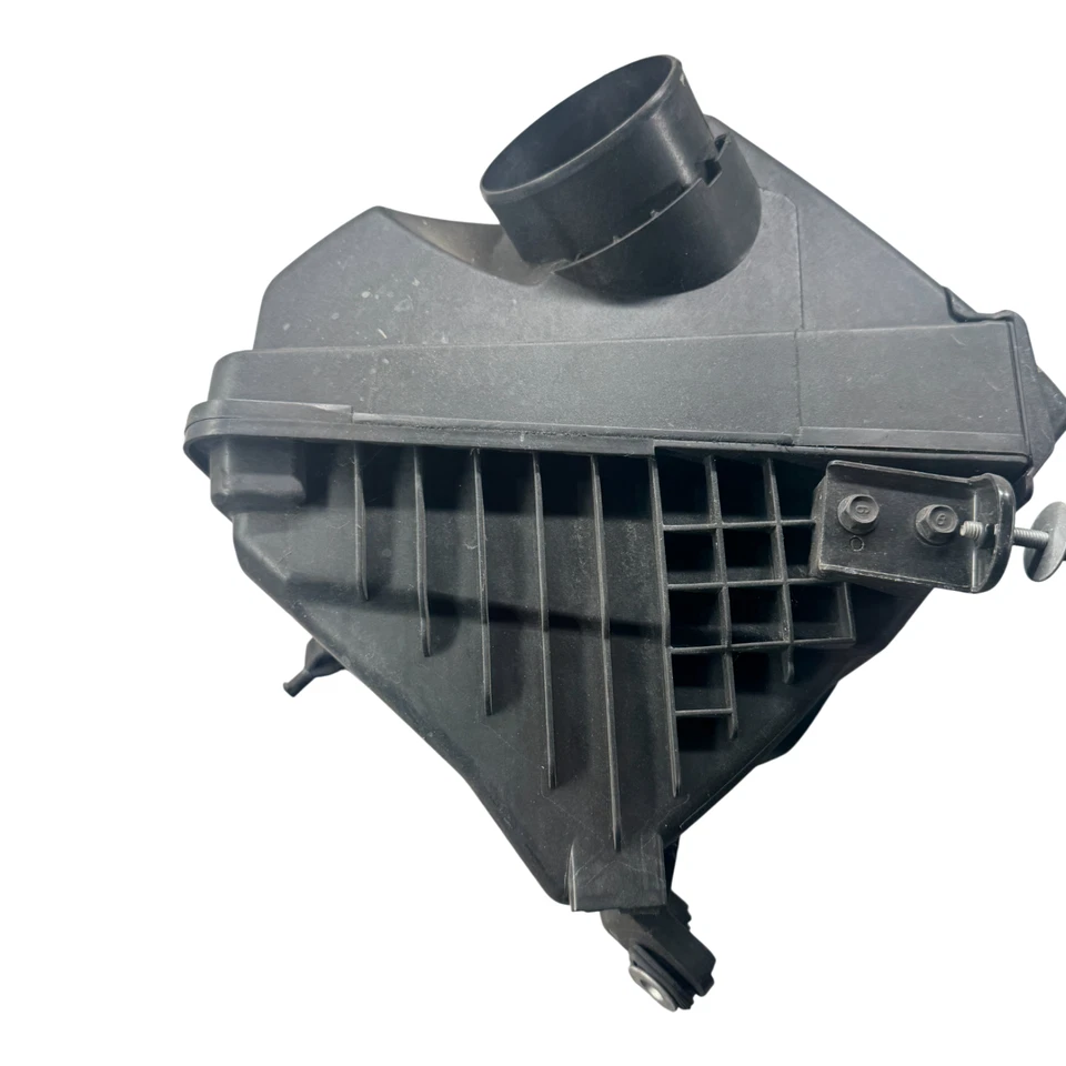 Оригинальный воздухоочиститель в сборе для Hyundai Sonata 1,6 л 2015–2017 годов от оригинального производителя 28110-C2600 - Изображение 4 из 4