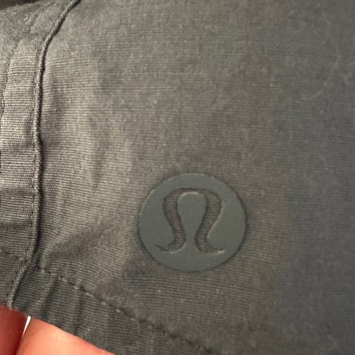 Lululemon Mission Long Sleeve Button Down Shirt Size XL Gray Two Way Stretch - Picture 4 of 7