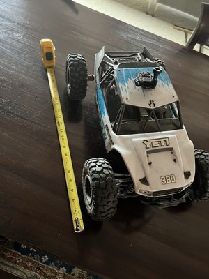 Axial Yeti 1:10 4WD Electric RC Crawler RTR with Transmitter, Battery, Charger
