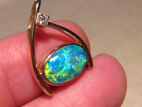 2.7 ct. Gem Opal and Diamond Pendant , Solid 14k Yellow Gold B5+ - Picture 3 of 18