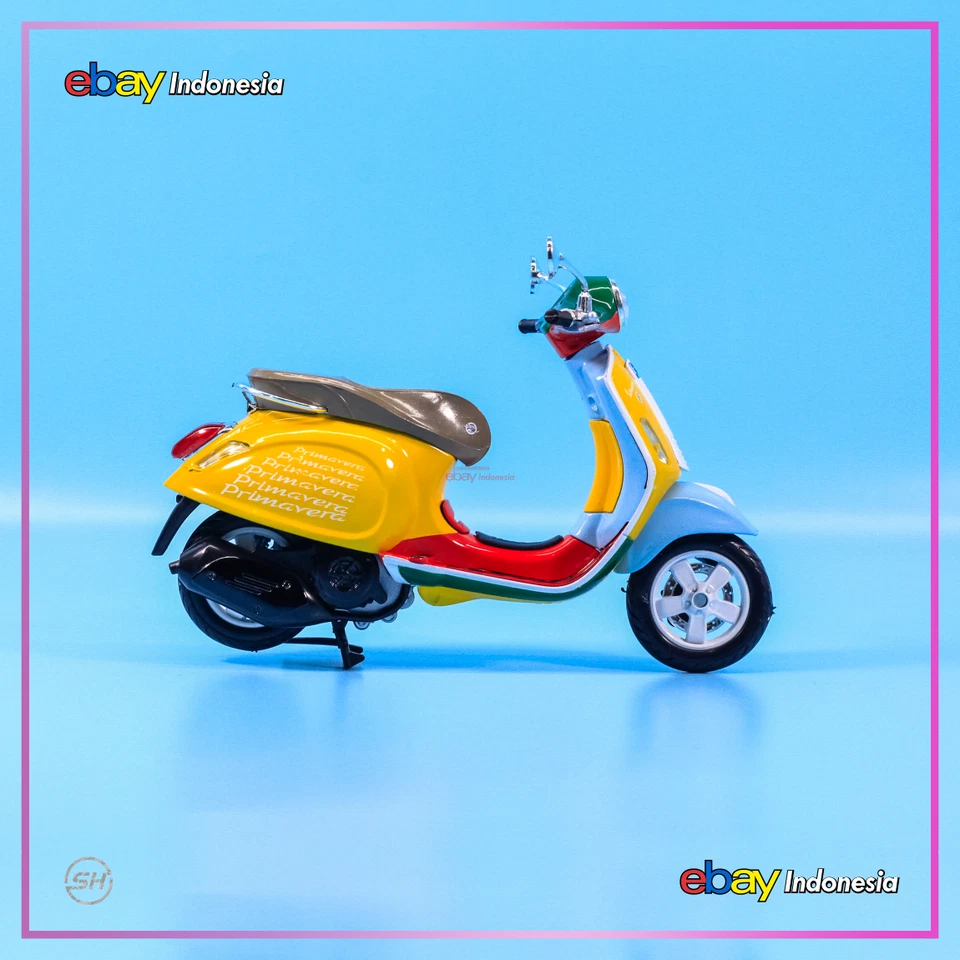 NewRay Custom Vespa Primavera 150 Sean Wotherspoon Diecast Motor Bike 1:12 - Image 3 of 4
