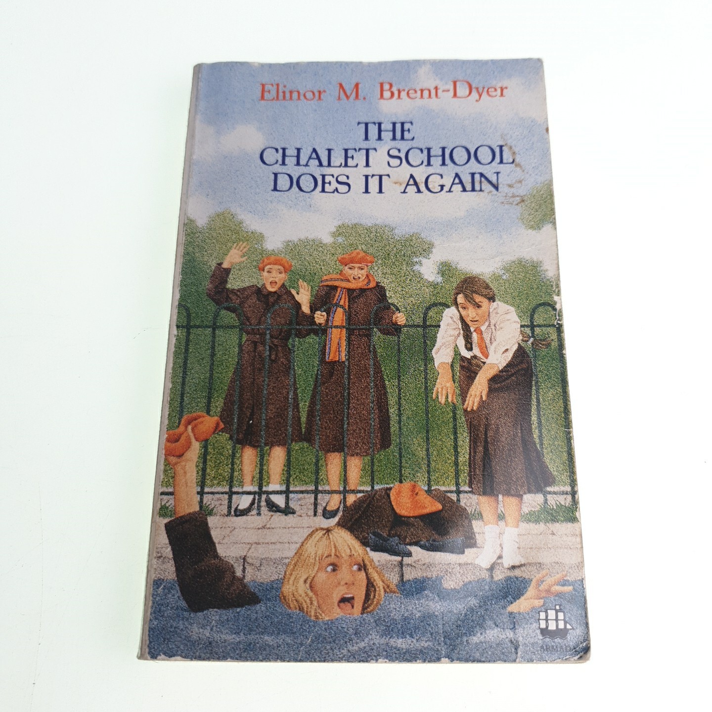 The Chalet School Does It Again Elinor M Brent Dyer 1990 Paperback Book