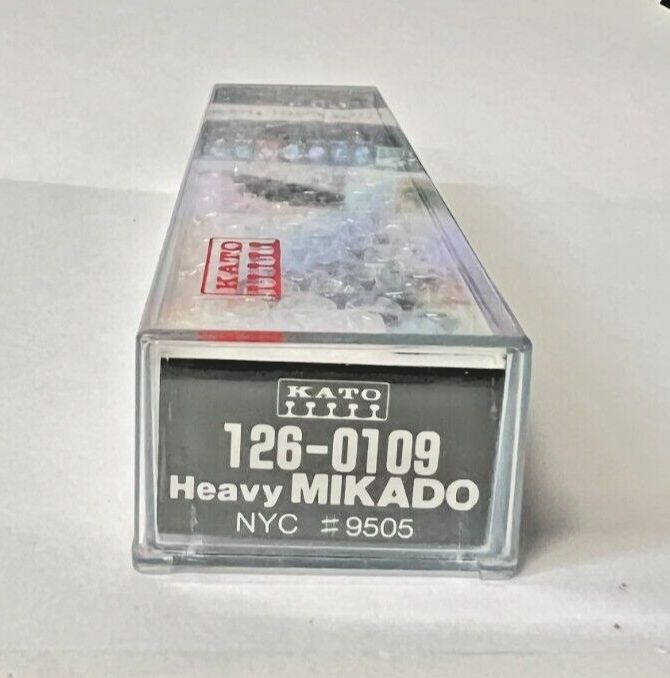 KATO 126–0109 Heavy MIKADO NYC #9505 USRA 2– 8–2 Heavy Mikado 4