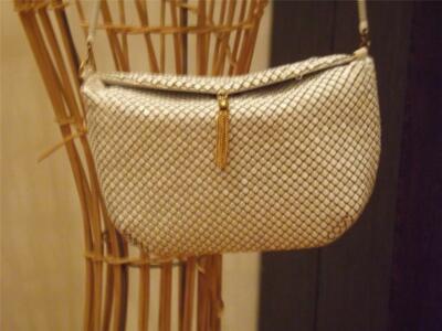 La Regale White Shoulder Bag Spotless