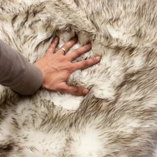Faux Fur Shag Rug Wolf Tips Two Color Sheepskin Furry Soft Non Slip Rug