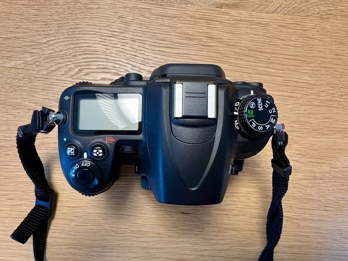 Nikon D D7000 16.2MP Digital SLR Camera - Black (Kit w/ AF-S DX ED