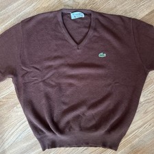 Vintage Men  s Izod v neck sweater size M, Brown