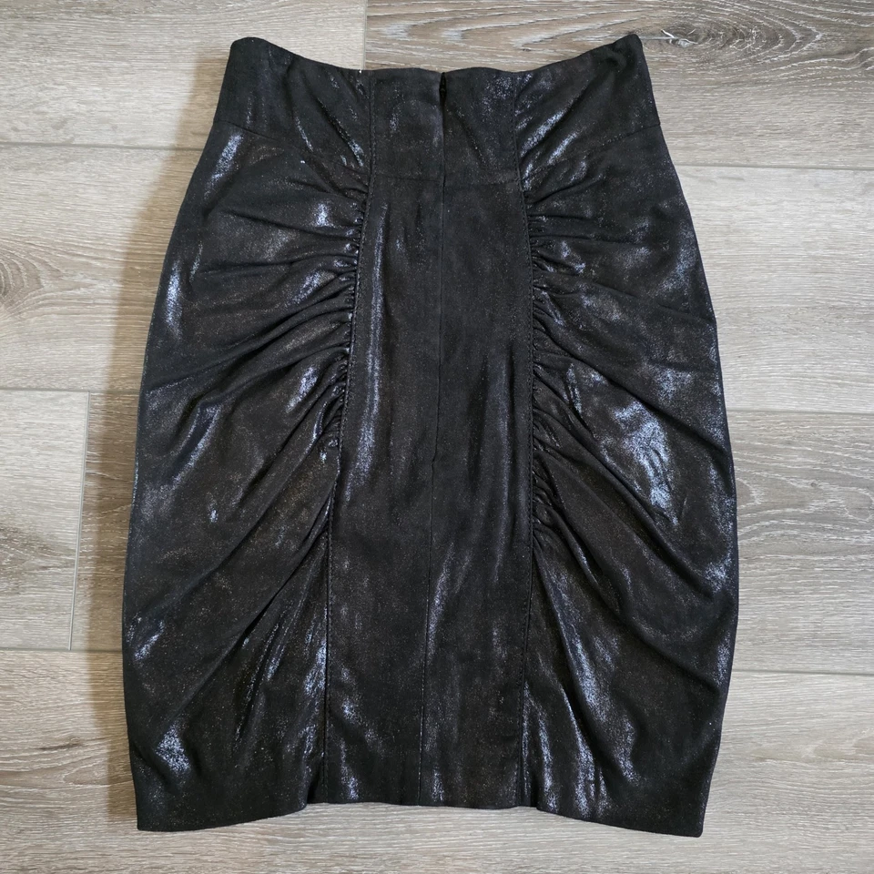 Falda hasta la rodilla lápiz de cuero negro CATHERINE MALANDRINO talla 4 acanalada metal Y2K Foto 2 de 4