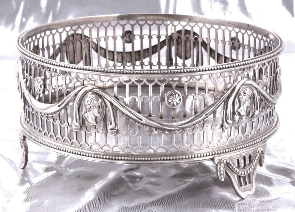 SPLENDIDE CENTRE DE TABLE DU XVIII SIECLE -ARGENT MASSIF 1774 EPOQUE GEORGE III - Photo 3/4