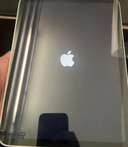 ipad 10th generation 64gb wifi Only For Parts / READ DESCRIPTION
