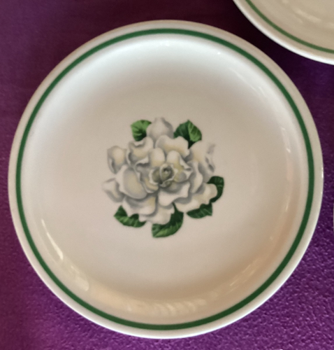 3/ Three 8 1/4” Plates SYRACUSE CHINA MAGNOLIA Flower Design Restaurant Ware 95F - Afbeelding 4 van 12