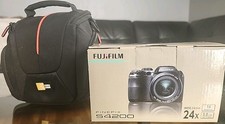 Fujifilm FinePix S Series S4000 Fine Pix Wide 24mm 24X 14 MegaPixels