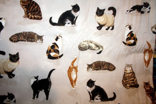 WHISKAS AND TAILS ON TAN FROM HOFFMAN - 100% COTTON FABRIC - Picture 3 of 8