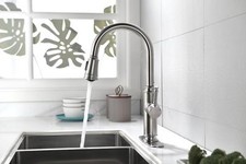 Single Handle Stainless Steel Kitchen Sink Faucets with Pull Down Sprayer