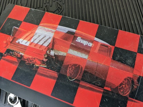 #be551 Snap-on Tools GLO-MAD / Nomad Checkers Set ‘57 Chevy Nomad Checkers Set - Picture 9 of 11
