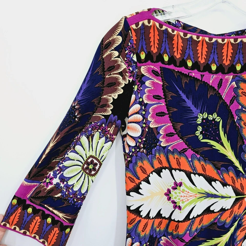 Vestido recto Ali Ro manga 0 3/4 colorido estampado floral cachemira cuello barco hecho en EE. UU. Foto 3 de 4