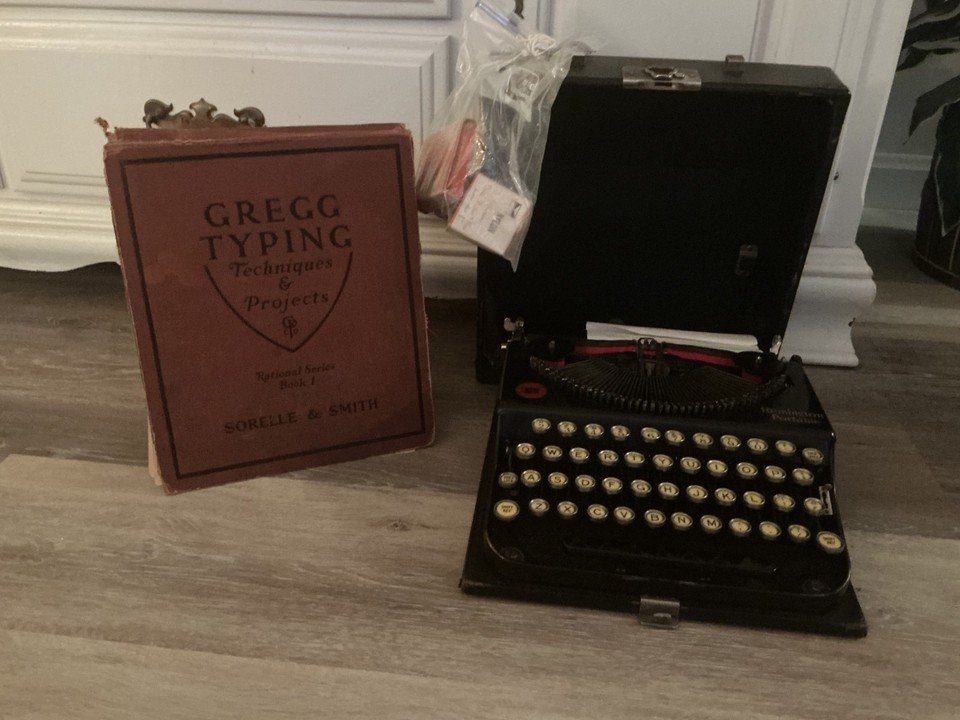 1921  Remington Gloss Black Portable Typewriter & Case