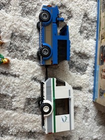 LEGO City 60117 Van & Caravan 250 pcs w/Box Instr Ages 5-12 Dog