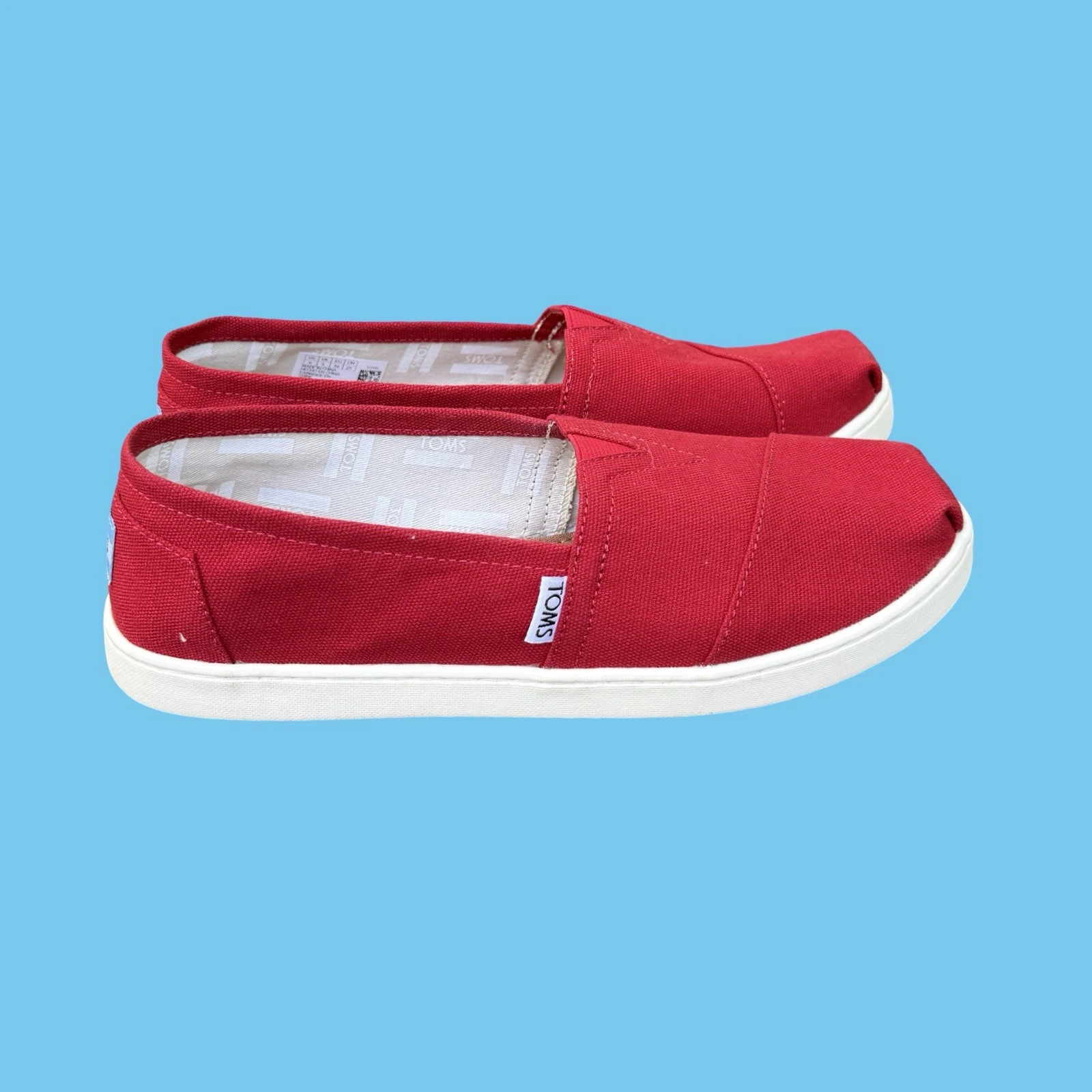 NWT TOMS Red Canvas Womens Unisex Classic Slip-On Shoe US Size 6Y 10010534