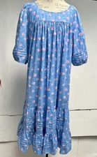 VTG Two Potato Laguna floral House Dress Muumuu Lounge Mod Tiered Pleaded M￼