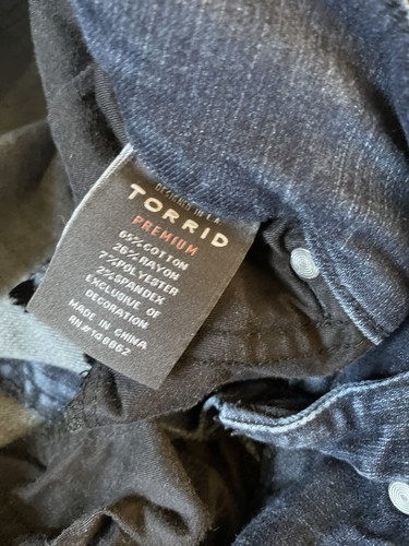 Torrid Jeans Women’s Blue Size 16R Jeggins Zippers Y2K Preppy Retro Classic - Picture 2 of 12