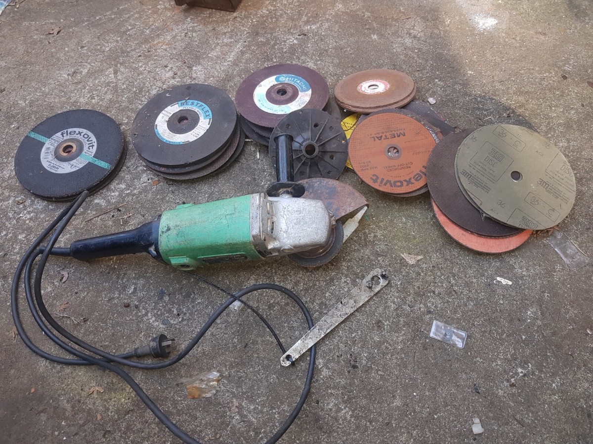 Hitachi G23SC 230mm Angle Grinder with Key 240V 2300W 6600RPM