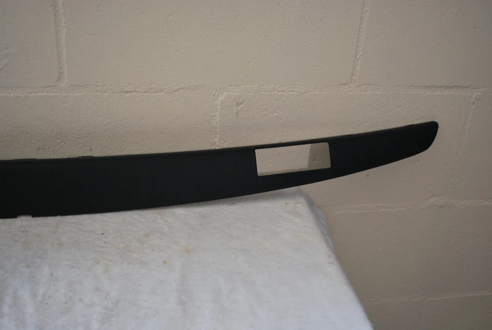 Volkswagen Beetle 2012-2018 embellecedor de cabezal OEM  Foto 3 de 4