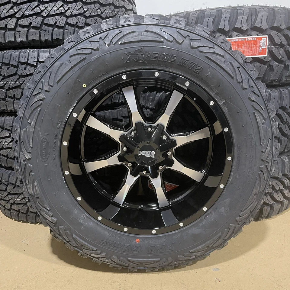 4 20x10 Moto Metal MO970 Black Wheels 35" MT Tires 5x150 Toyota Tundra Sequoia Foto 2 de 4