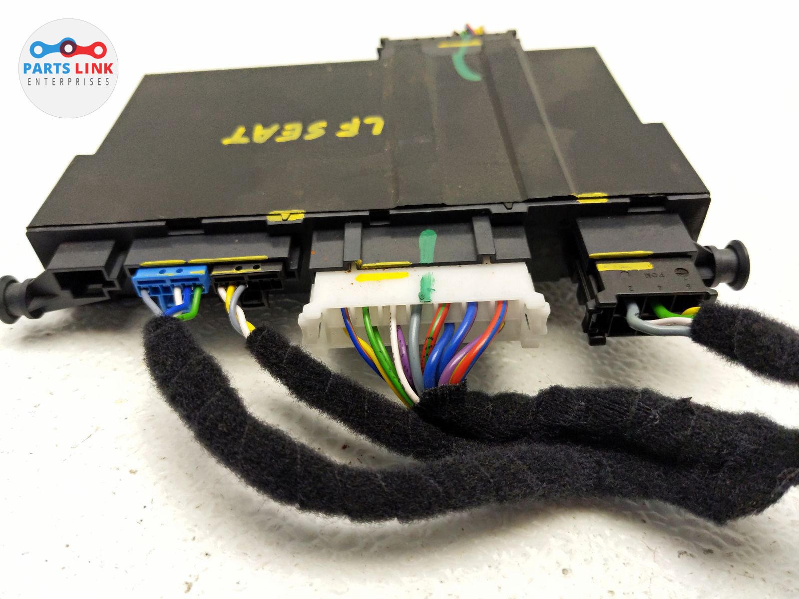 2017-20 MASERATI LEVANTE FRONT LEFT SEAT CONTROL MODULE 670035026 HARNESS M161